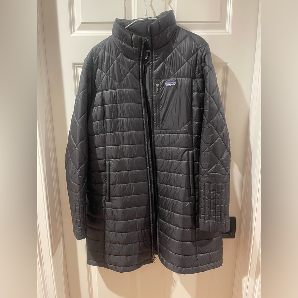 Black Patagonia Radalie insulated parka! Women’s XL; great condition!!